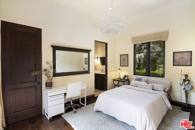 1221 Minorca Drive, Pacific Palisades, CA 90272