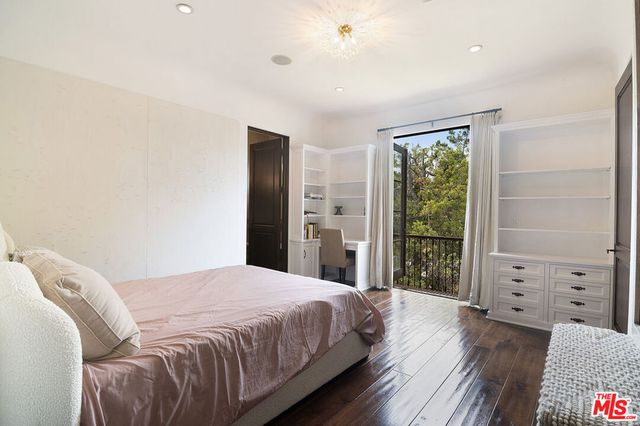 1221 Minorca Drive, Pacific Palisades, CA 90272