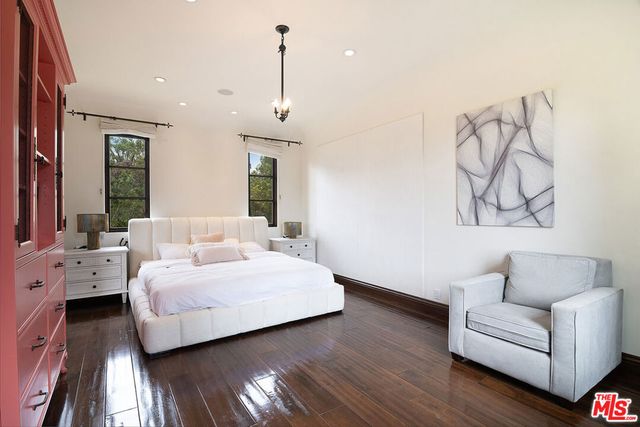 1221 Minorca Drive, Pacific Palisades, CA 90272