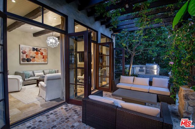 1221 Minorca Drive, Pacific Palisades, CA 90272