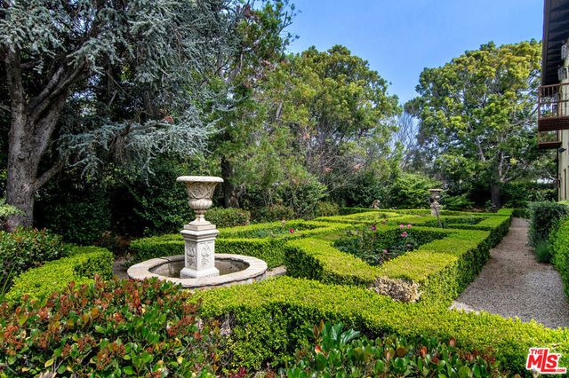 1221 Minorca Drive, Pacific Palisades, CA 90272