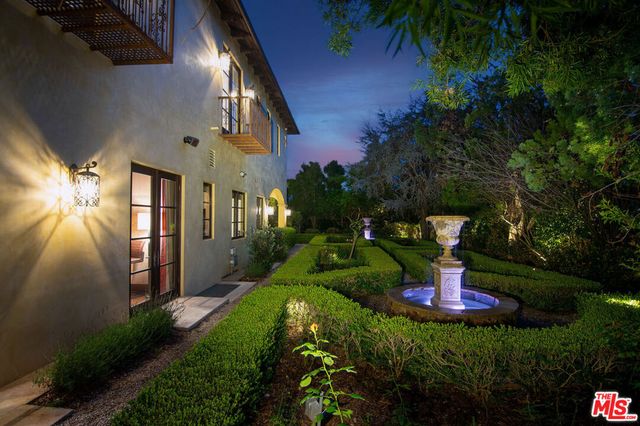 1221 Minorca Drive, Pacific Palisades, CA 90272