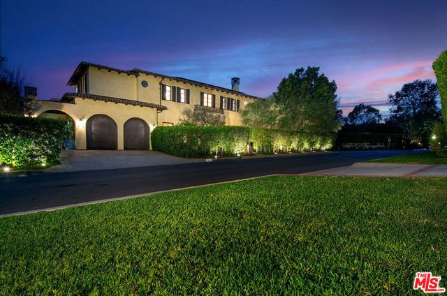 1221 Minorca Drive, Pacific Palisades, CA 90272