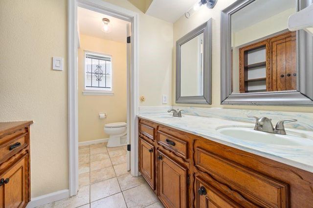 4910 Teton Street, Houston, TX 77033