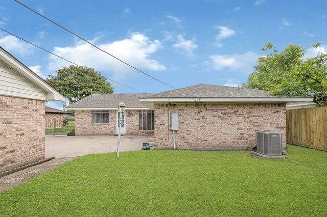 4910 Teton Street, Houston, TX 77033