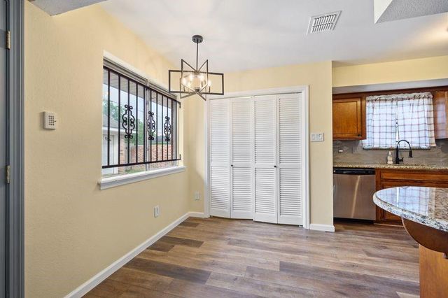4910 Teton Street, Houston, TX 77033