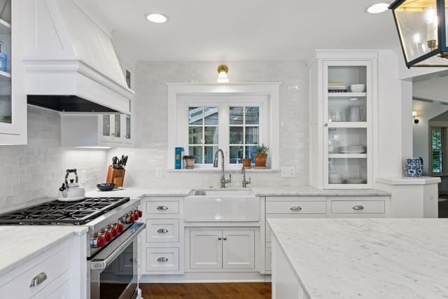 4059 Heathcote Road, Wayzata, MN 55391
