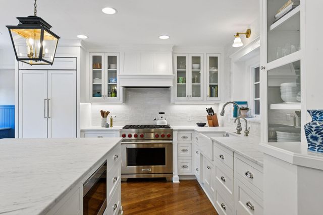 4059 Heathcote Road, Wayzata, MN 55391
