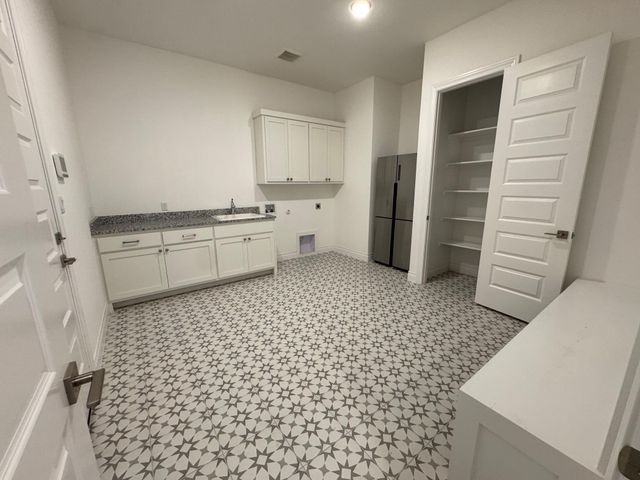 309 Wolf Ridge RD, Georgetown, TX 78628