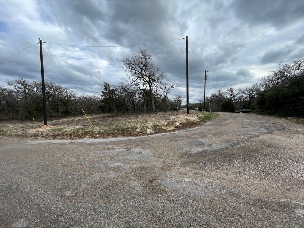 1280 Cypress Trail LOOP, Rockdale, TX 76567