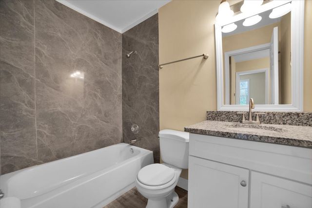 1295 Pearl Avenue D, Glendale Heights, IL 60139