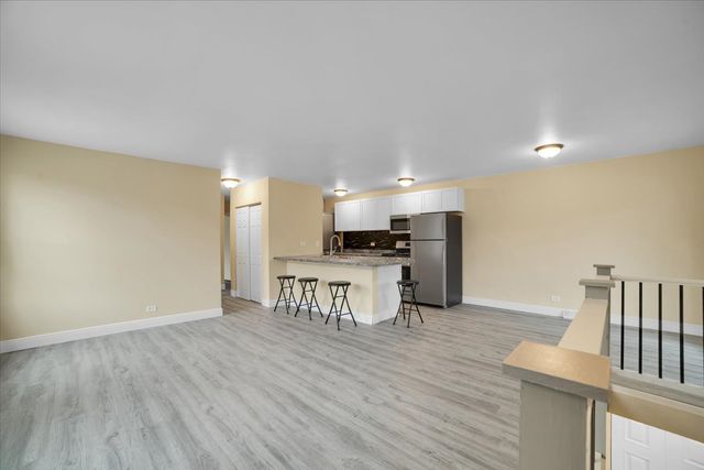 1295 Pearl Avenue D, Glendale Heights, IL 60139