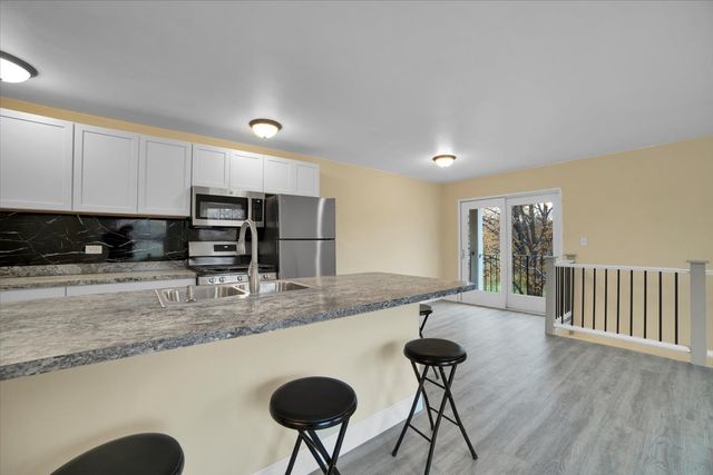 1295 Pearl Avenue D, Glendale Heights, IL 60139