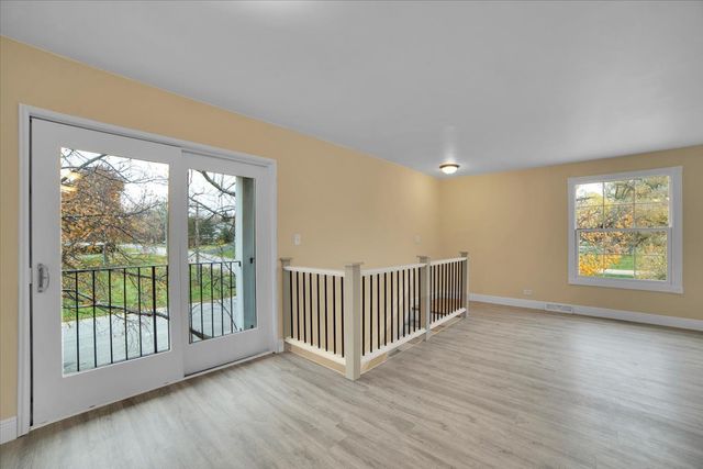 1295 Pearl Avenue D, Glendale Heights, IL 60139