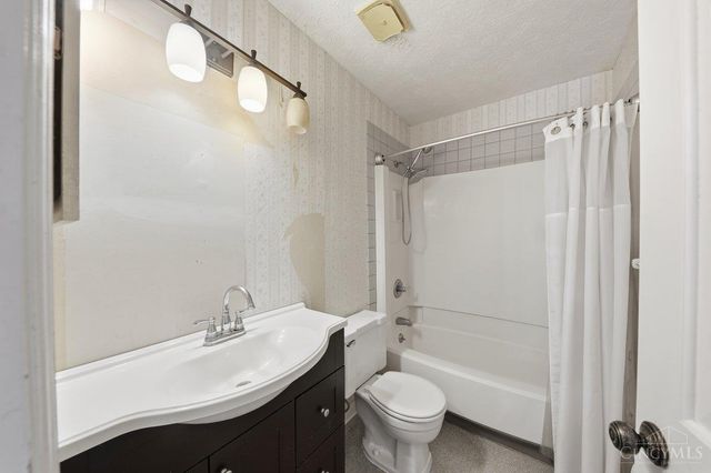3434 Sunbury Lane, Colerain Twp, OH 45251