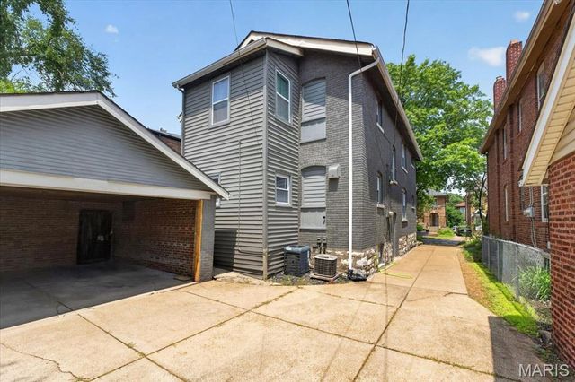 7150 Tulane Avenue, University City, MO 63130
