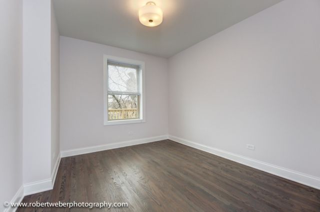 2329 W Barry Avenue 1, Chicago, IL 60618