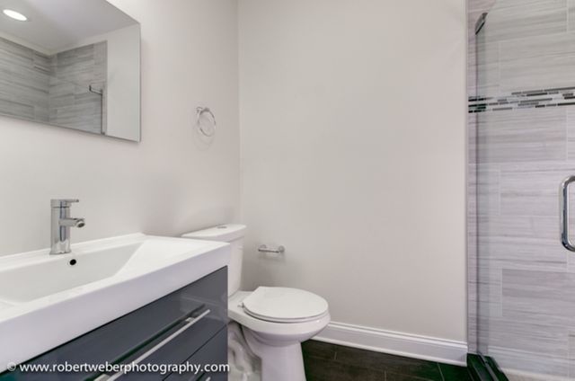 2329 W Barry Avenue 1, Chicago, IL 60618