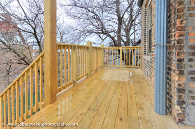 2329 W Barry Avenue 1, Chicago, IL 60618