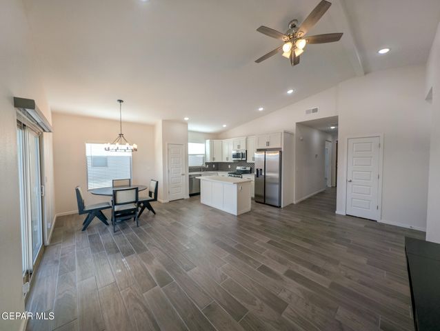 980 Barbara Avenue, Socorro, TX 79927