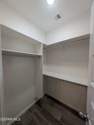 980 Barbara Avenue, Socorro, TX 79927