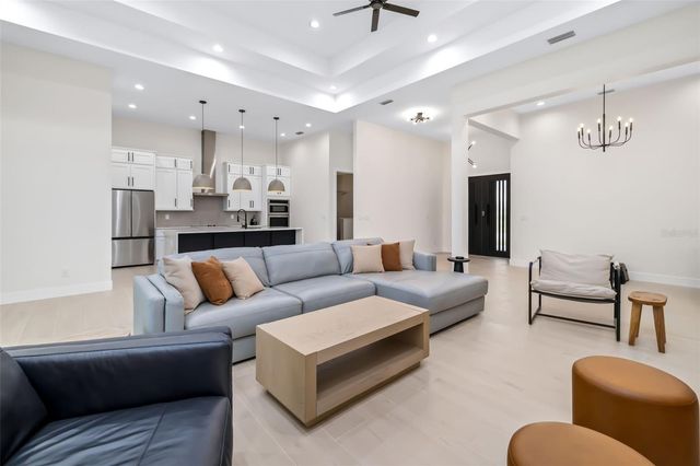 4 RIVER CT, Placida, FL 33946