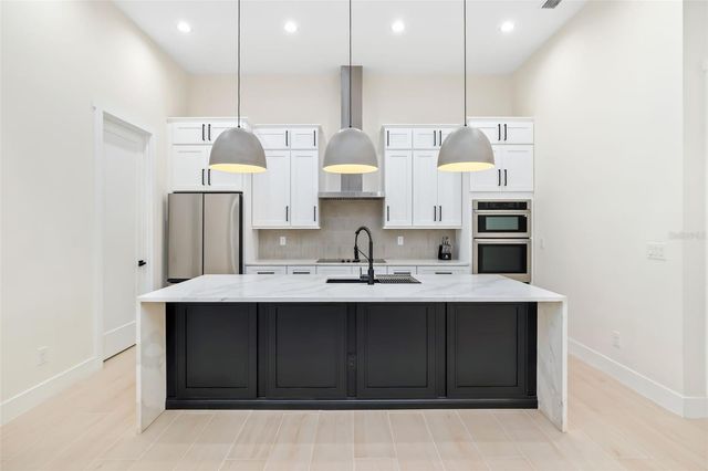 4 RIVER CT, Placida, FL 33946