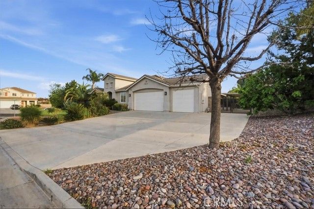 19247 Mountain Shadow Lane, Perris, CA 92570