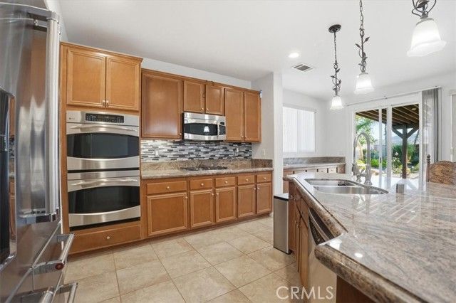 19247 Mountain Shadow Lane, Perris, CA 92570