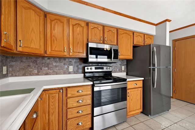 21 Dorchester Drive, Dayton, OH 45415