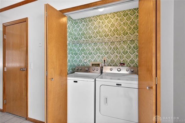 21 Dorchester Drive, Dayton, OH 45415