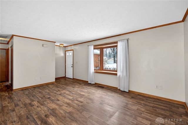 21 Dorchester Drive, Dayton, OH 45415