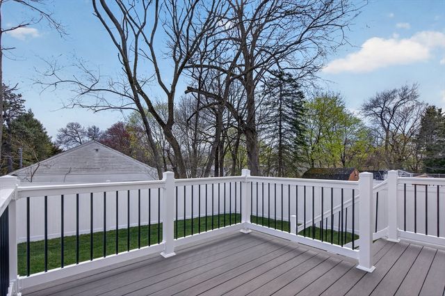 10 Dobbins Street, Waltham, MA 02453
