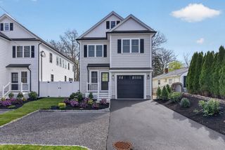 10 Dobbins Street, Waltham, MA 02453