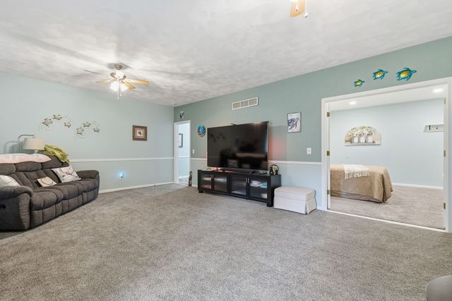 917 23rd Avenue 5, East Moline, IL 61244