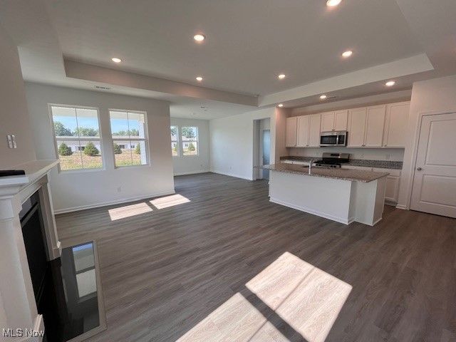 2176 Myla Way, Amherst, OH 44001