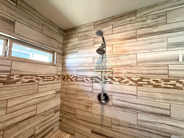 2266 Stagecoach, Canyon Lake, TX 78133