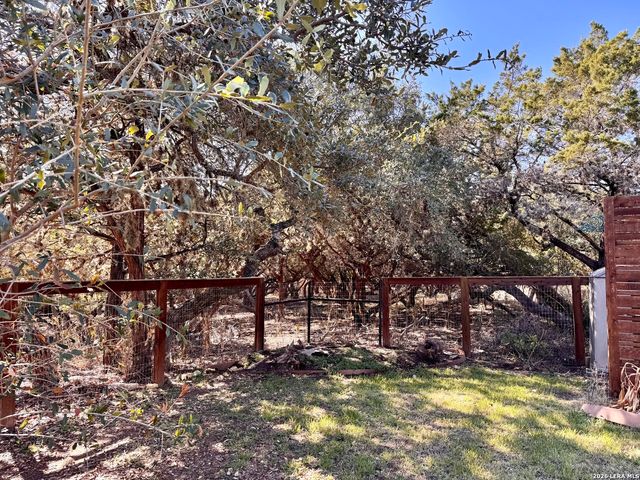 2266 Stagecoach, Canyon Lake, TX 78133