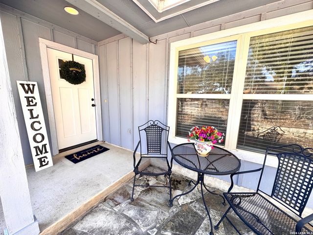 2266 Stagecoach, Canyon Lake, TX 78133