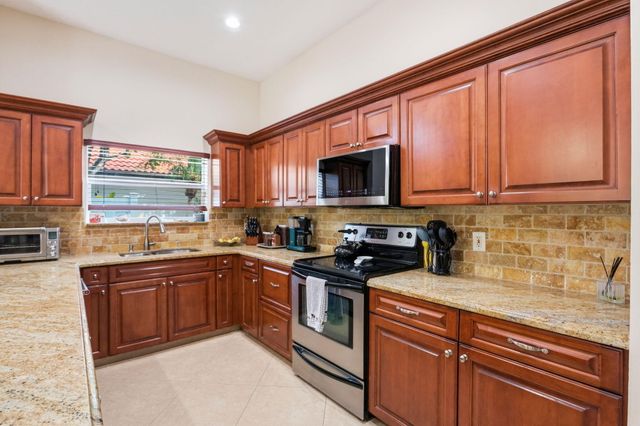 435 MOHAWK Lane, Boca Raton, FL 33487