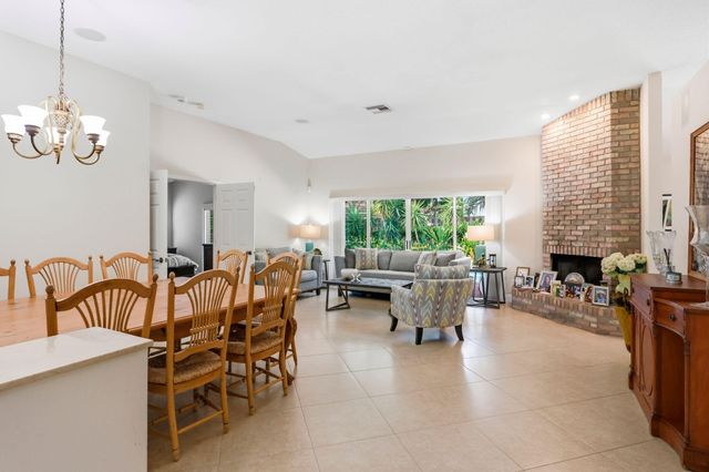435 MOHAWK Lane, Boca Raton, FL 33487