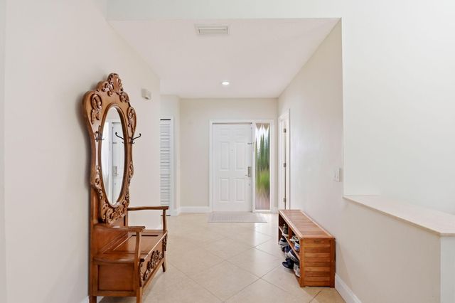 435 MOHAWK Lane, Boca Raton, FL 33487