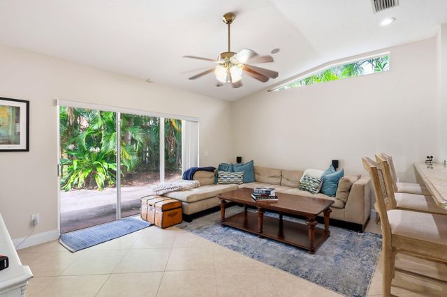 435 MOHAWK Lane, Boca Raton, FL 33487