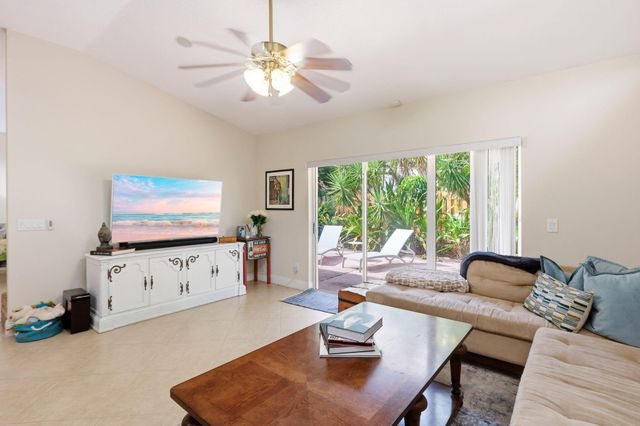 435 MOHAWK Lane, Boca Raton, FL 33487