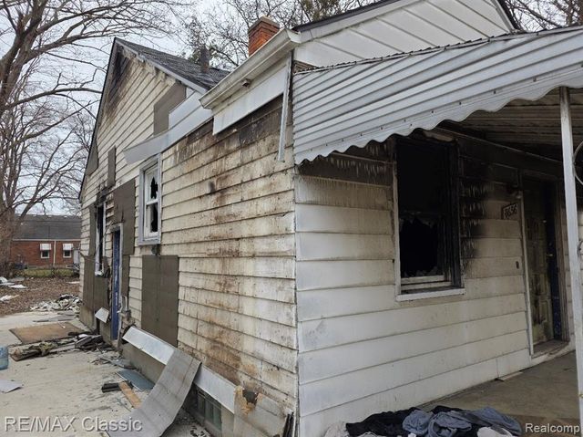 8656 & 8560 Farmbrook Street, Detroit, MI 48224