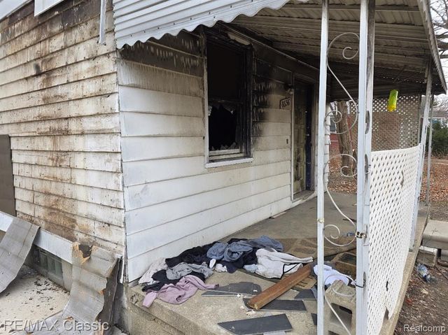 8656 & 8560 Farmbrook Street, Detroit, MI 48224