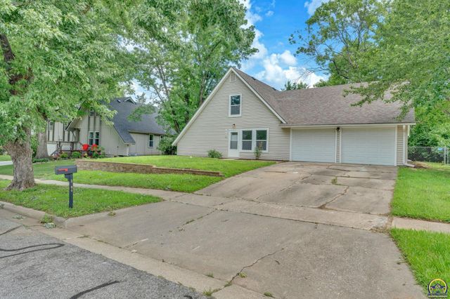 3704 SW 34th ST, Topeka, KS 66614