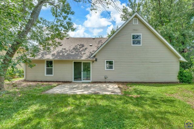 3704 SW 34th ST, Topeka, KS 66614