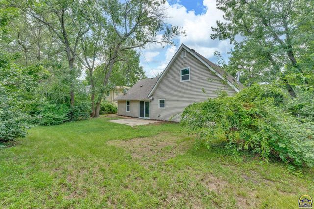 3704 SW 34th ST, Topeka, KS 66614