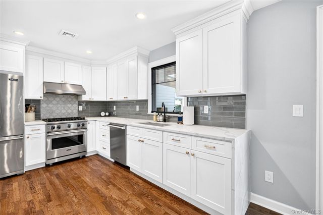 3 Augusta Place, White Plains, NY 10603